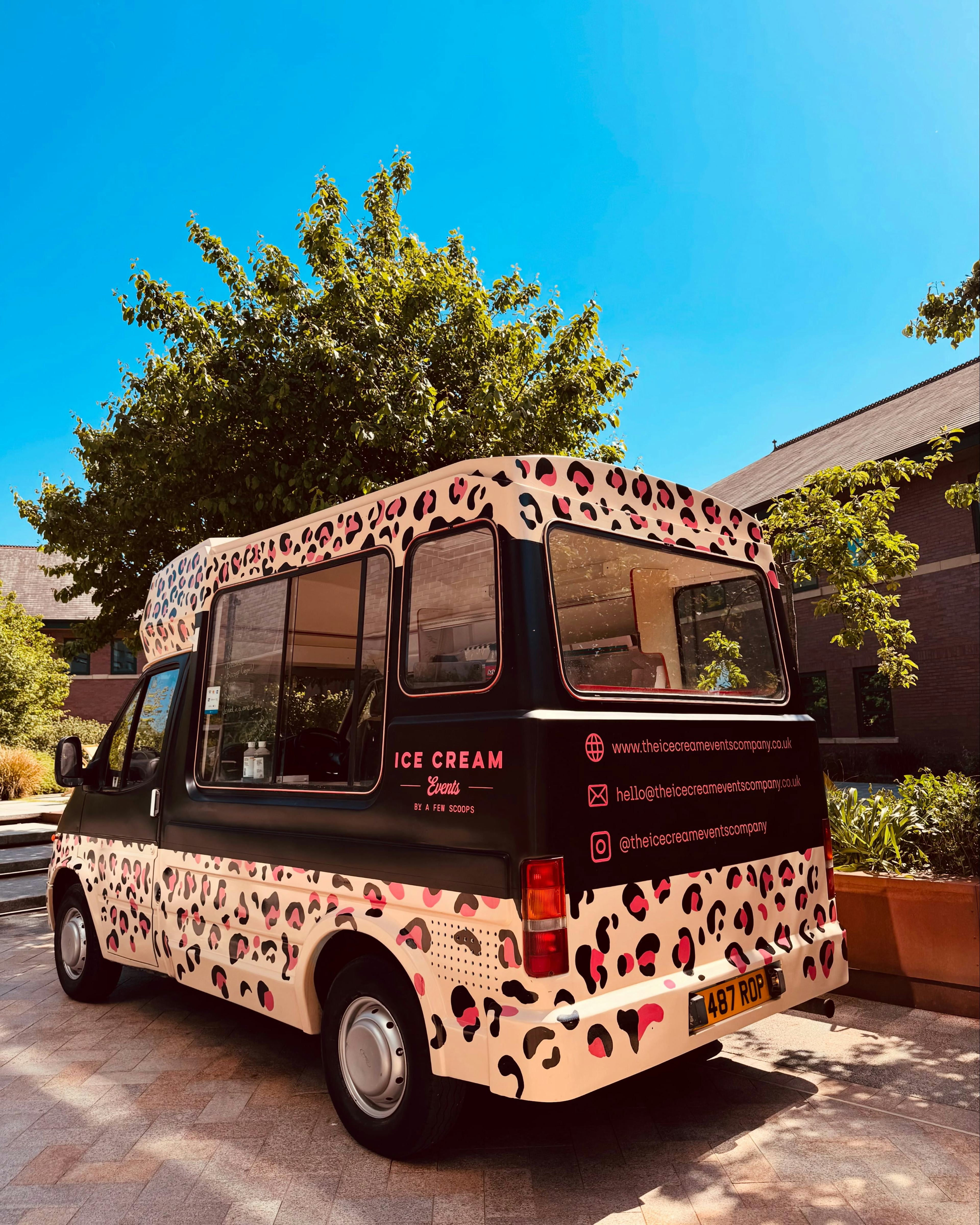A Few Scoops - The Boozy Hot Drinks Van