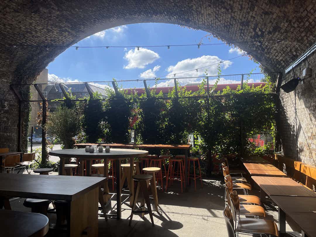 Outdoor Dining Hackney Restaurants Outdoor Seating The Five Points