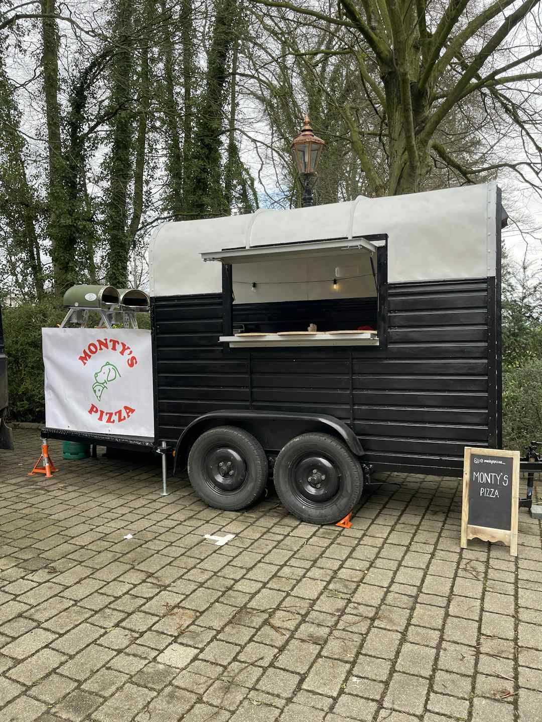 Hero image for supplier Monty's Pizza