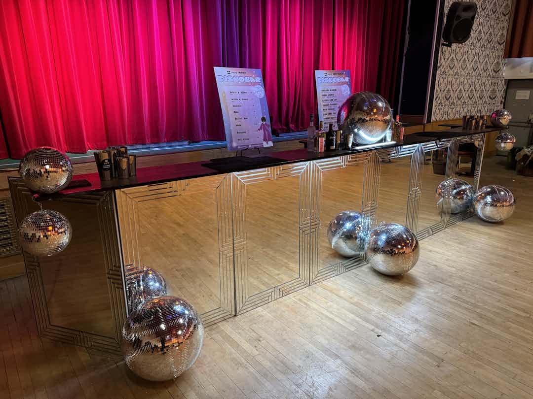 Hero image for supplier Mobile Flower Bar