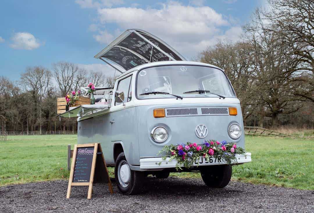 Hero image for supplier Buttercup Bus Vintage Campers