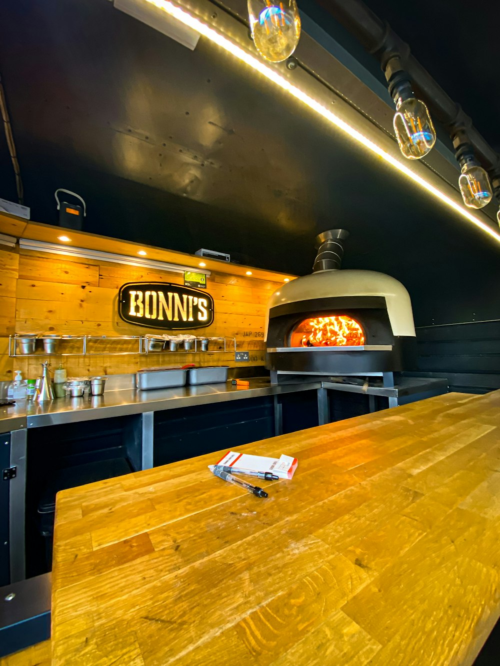 Hero image for supplier Bonni’s Pizza