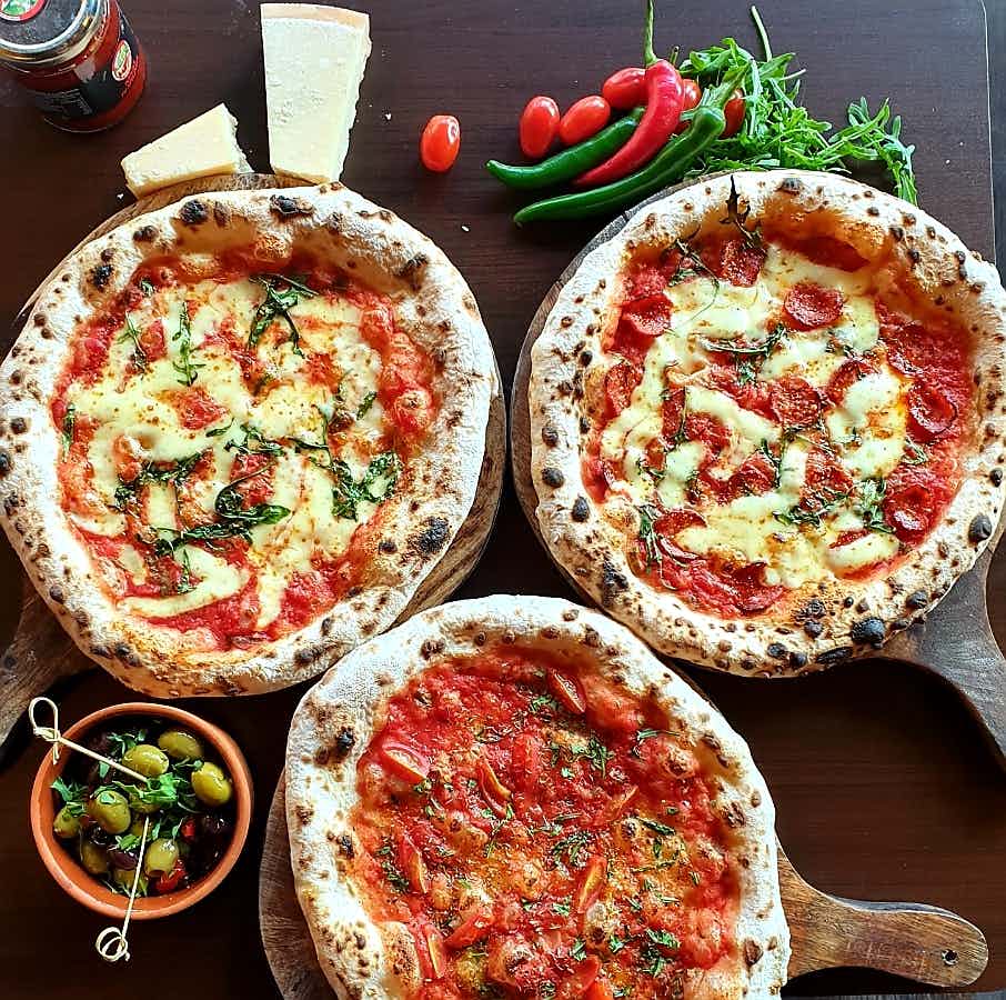 Hero image for supplier Papa's Pizzeria